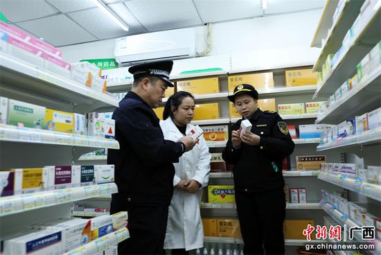 贺州平桂公安联合市场监管部门强化麻精药品管控 筑牢企业安全生产防线